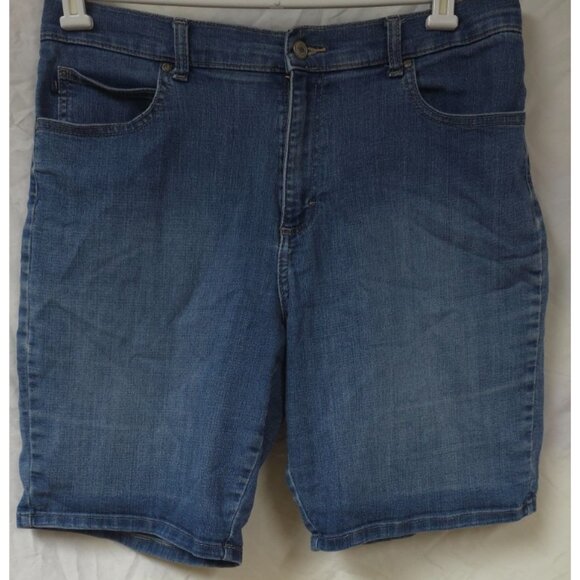 Lee Womens 14M Blue Medium Wash Relaxed Fit 5 Pocket Stretch Denim Shorts 34x10 - Picture 1 of 9